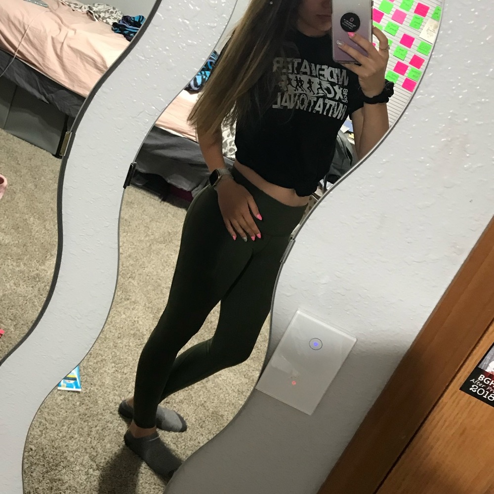 Victoria Sport Army Green Leggings